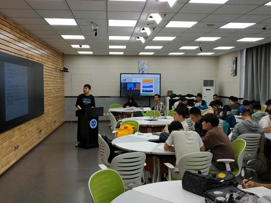 说明: C:\Users\CHXGB\Desktop\新闻稿\20181221伟德国际BETVlCTORAPP官网《聚合物合成工艺学》课程创新教学模式取得良好效果\IMG_20180928_171735.jpg